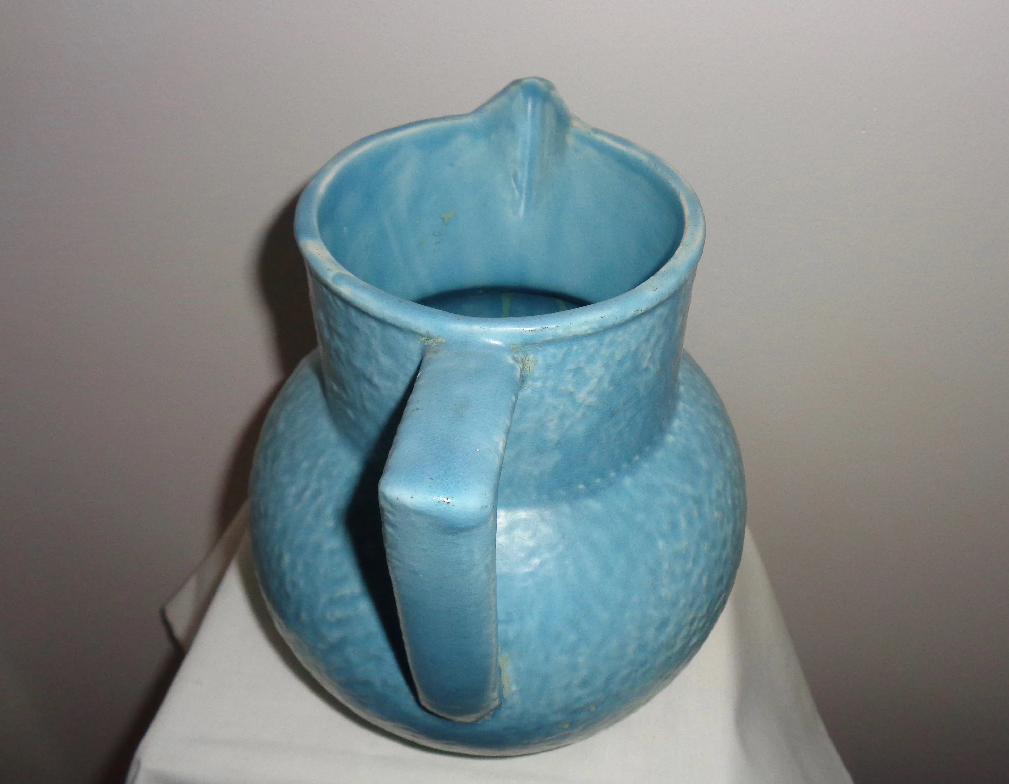 1940s Kensington Ware Blue Classic Model 24 Jug