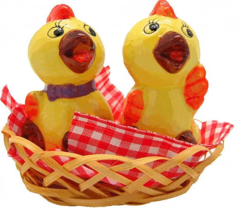 Animal Salt and Pepper Shakers Chickens Basket