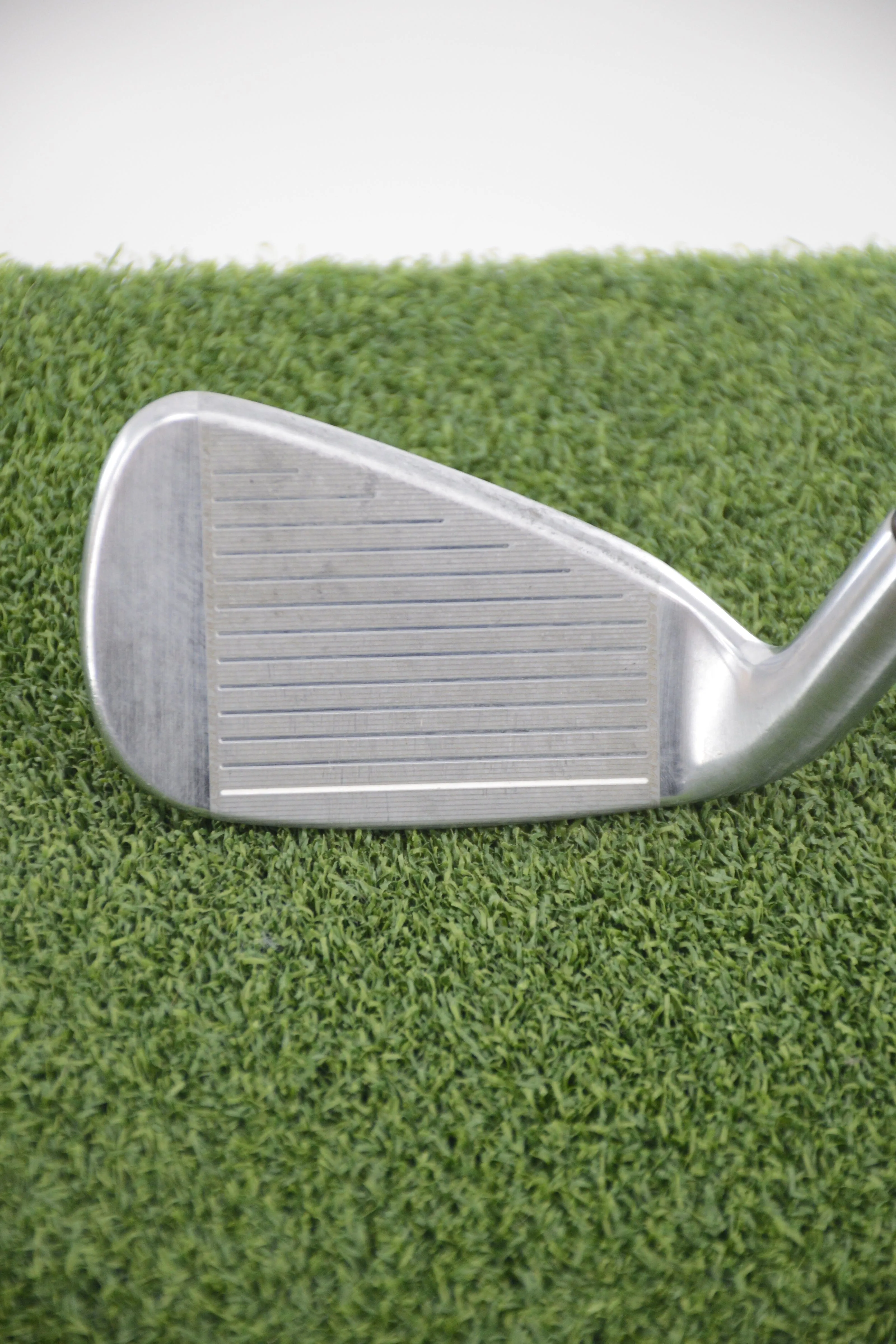 Cleveland CG16 Tour Satin Chrome 7 Iron R Flex 37.25"