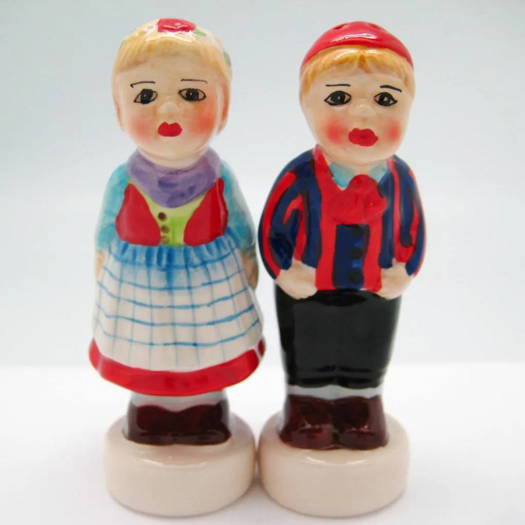 Cute Salt and Pepper Shakers Scandinavian Standing Couple